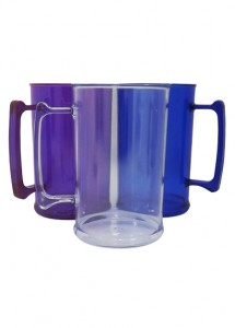 Caneca de 500 ml, em acrlico translcido.